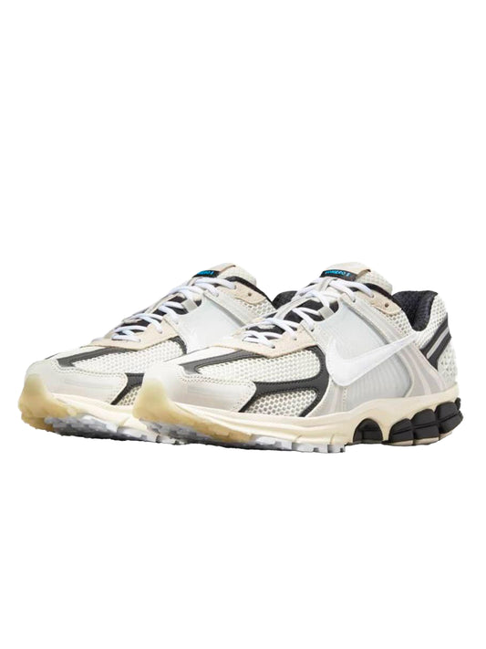 Nike - Air Zoom Vomero 5 Supersonic
