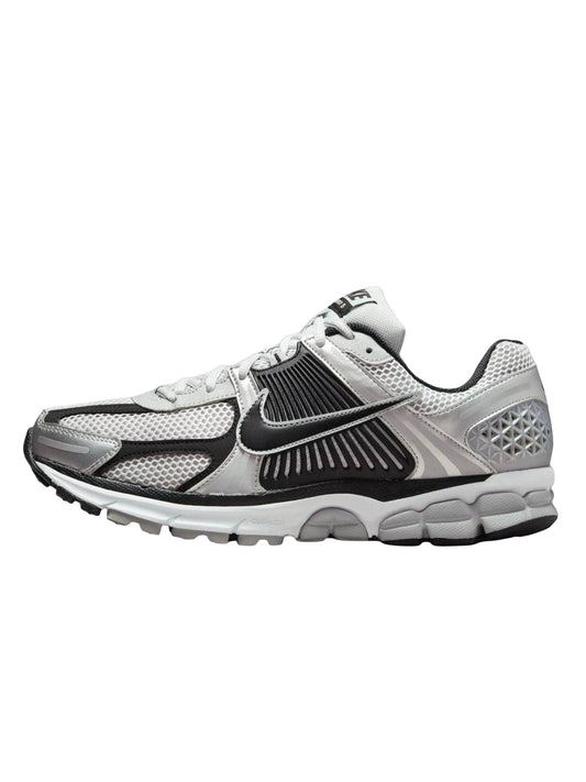 Nike - Zoom Vomero 5 Metallic Silver