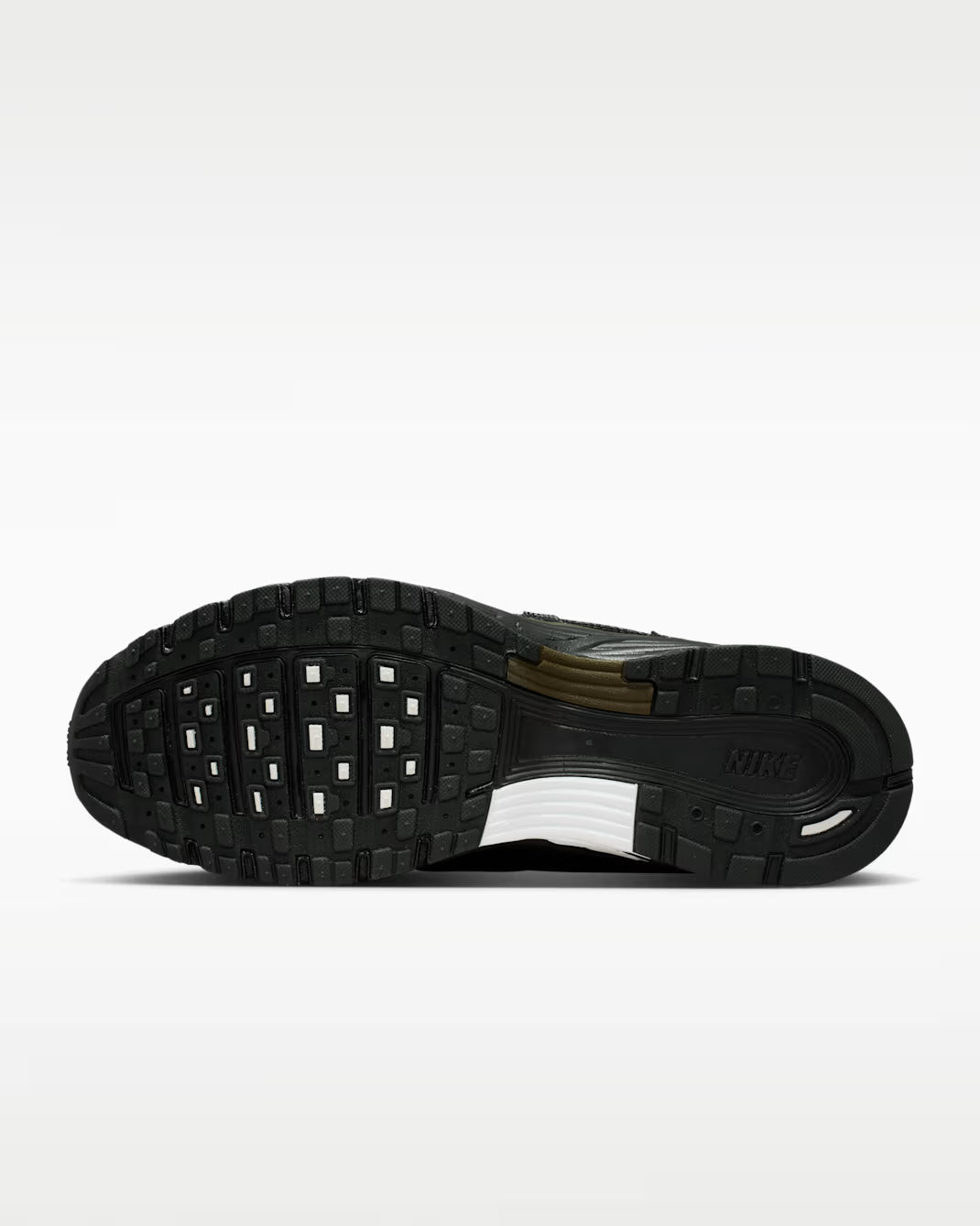 Nike - P-6000 Black Dark Hazel