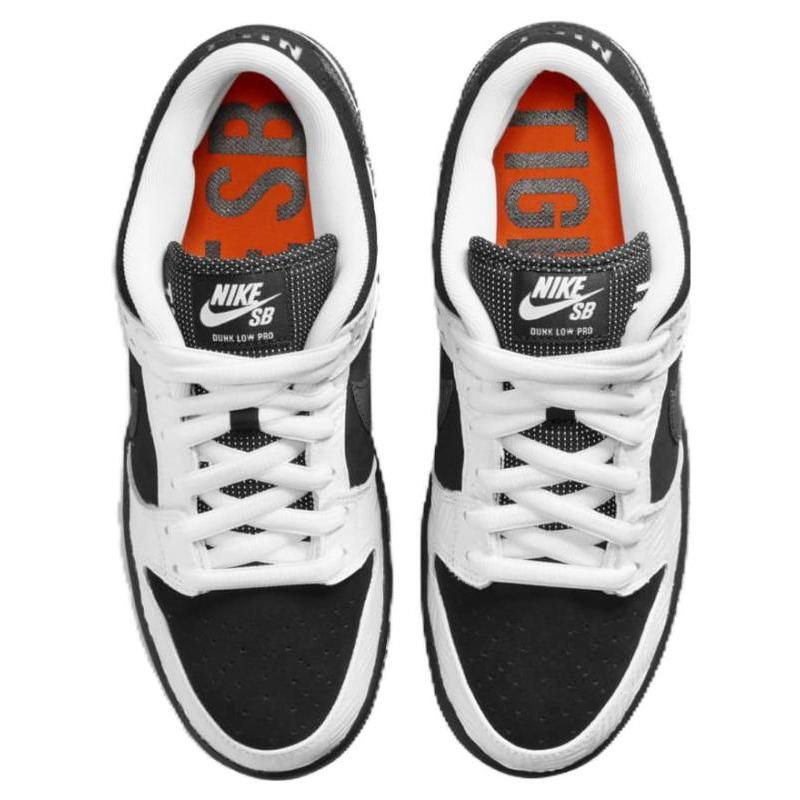 Nike - SB Dunk Low TIGHTBOOTH