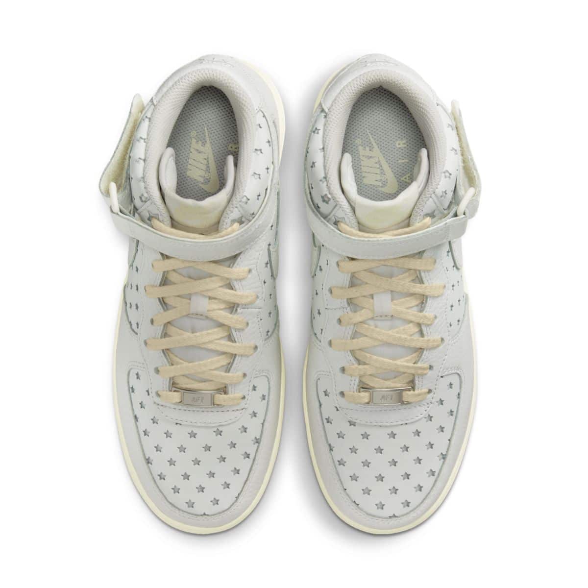 Nike - Air Force 1 Mid Cut Out Stars Summit White