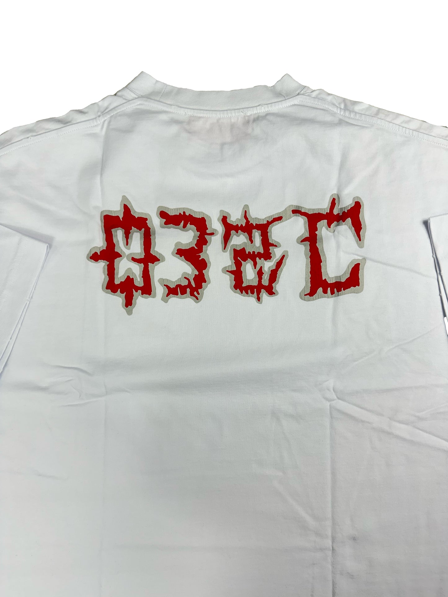 032C - T-Shirt On Fire